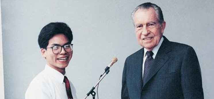 邱少懷先生與美國(guó)前總統(tǒng)尼克松先生